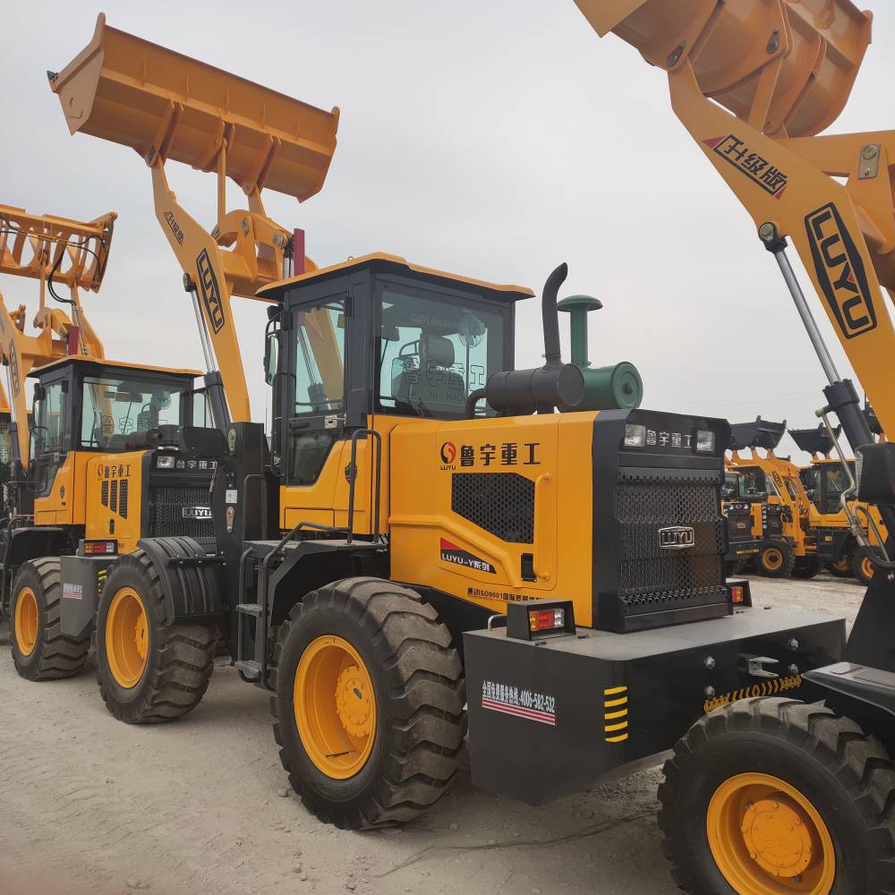 魯宇重工930小型多功能工程機械 叉木、抓木、上料一機多能